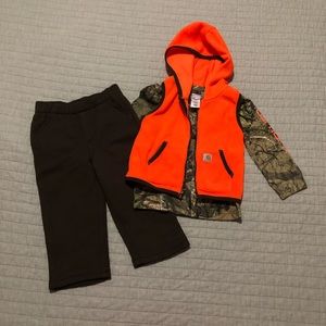 Hooded Vest,Long-Sleeve,T-Shirt and Dungaree Pants